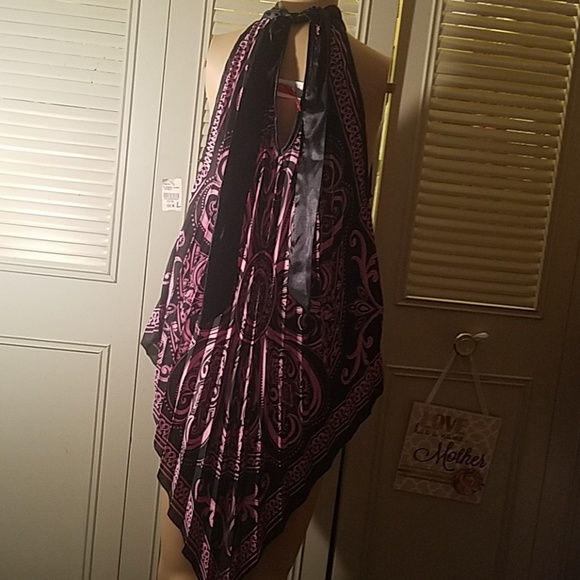 Women's clothing - Picture 3 of 5